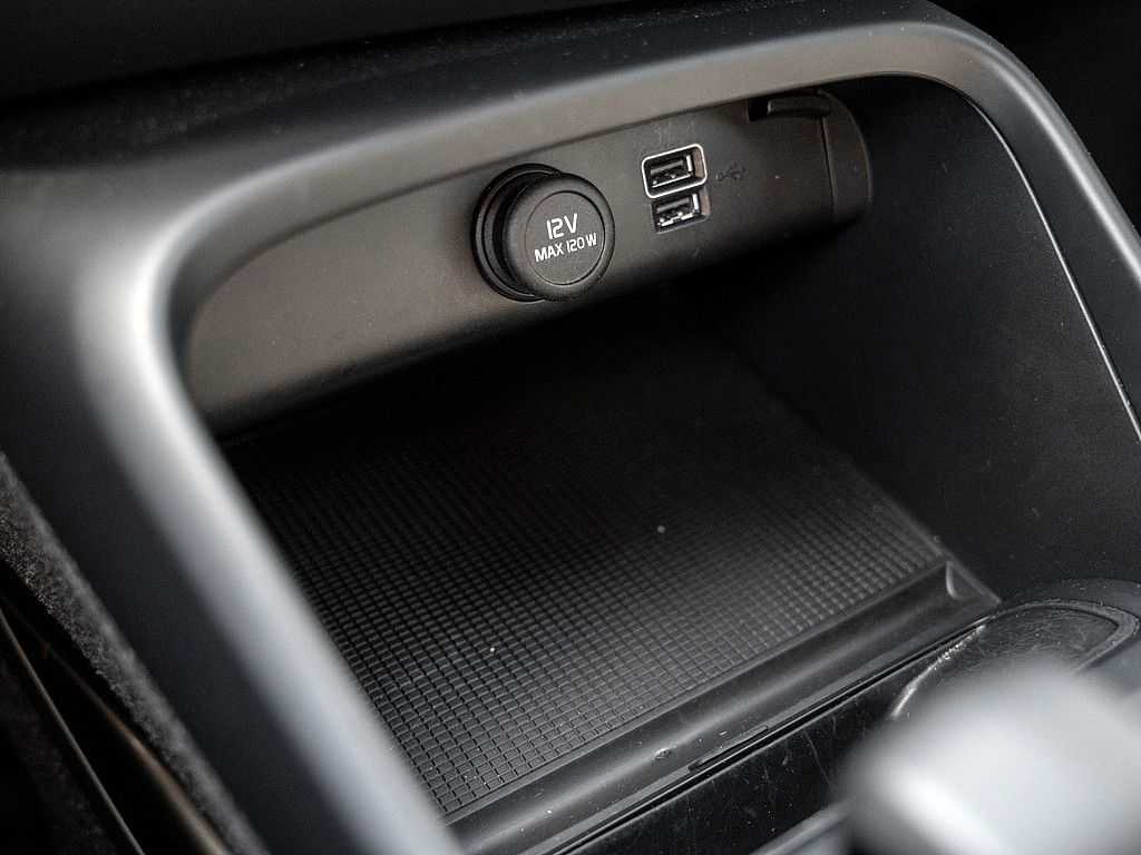 Volvo  T3 Momentum Pro