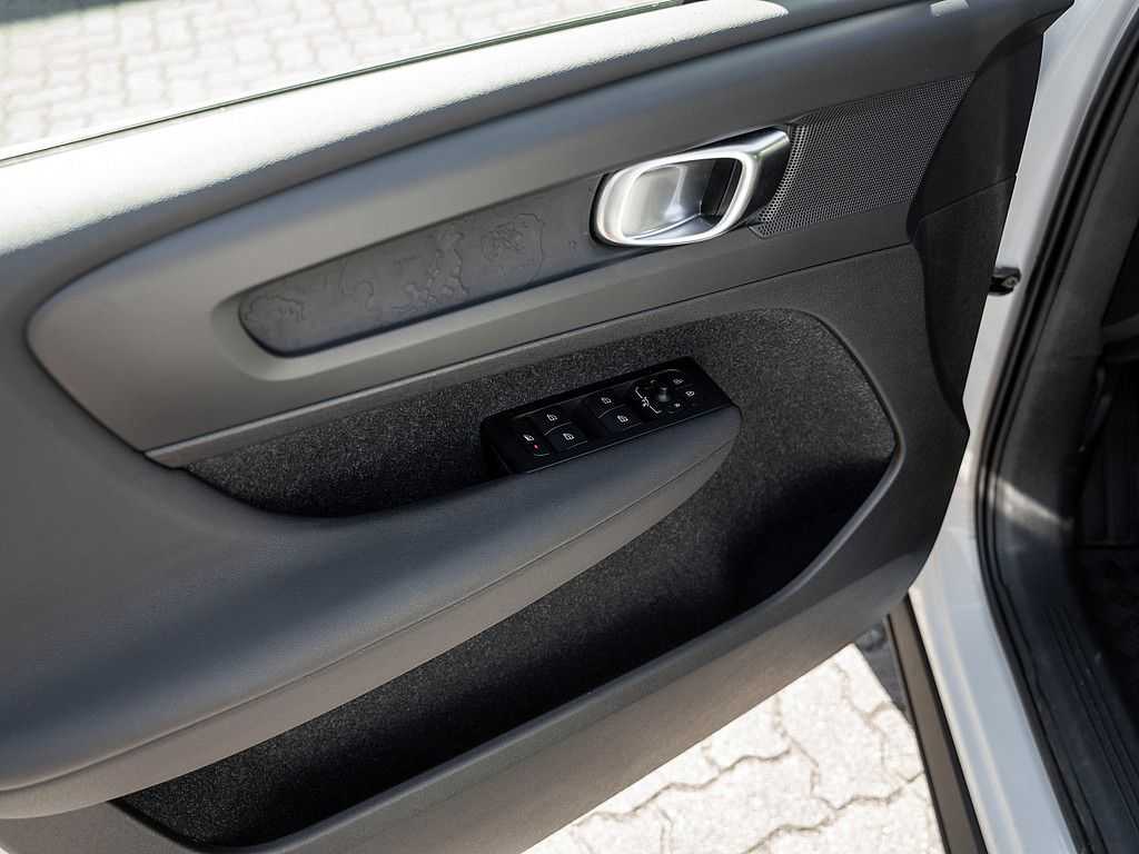 Volvo  T3 Momentum Pro
