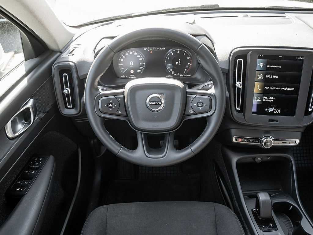 Volvo  T3 Momentum Pro