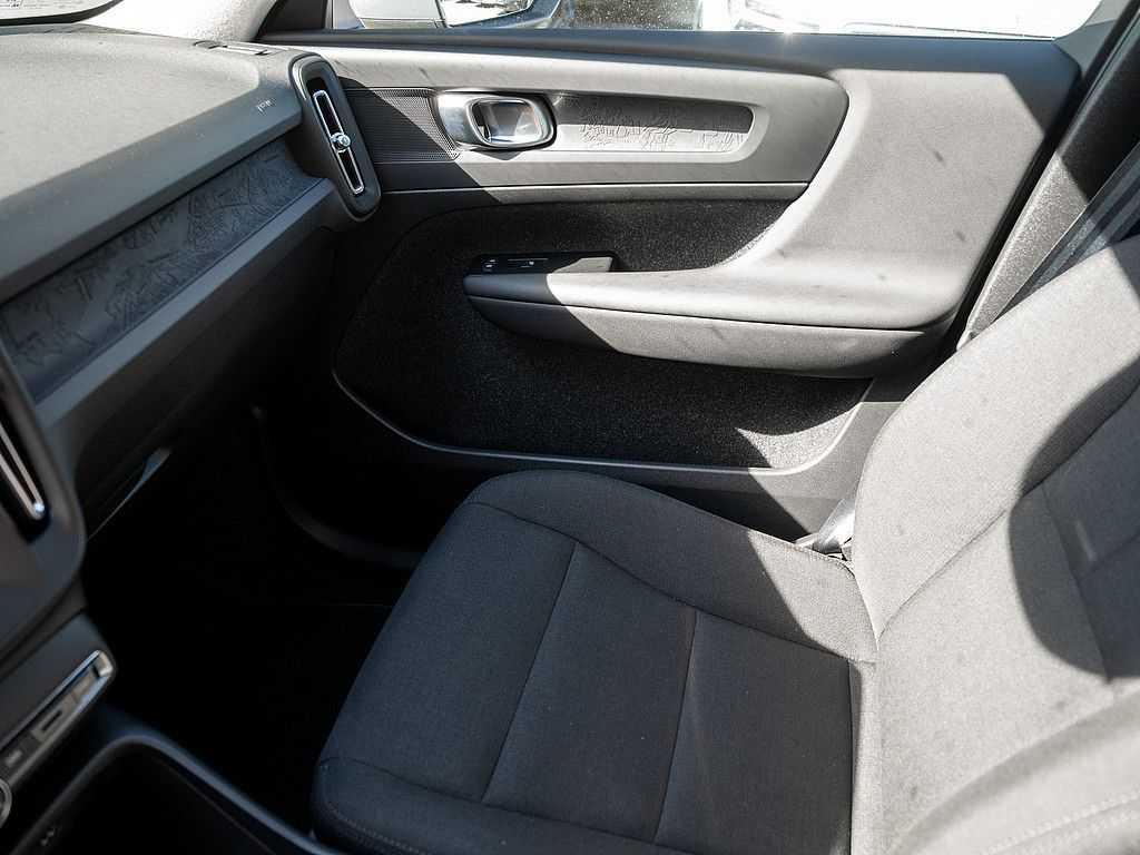 Volvo  T2 Momentum Core