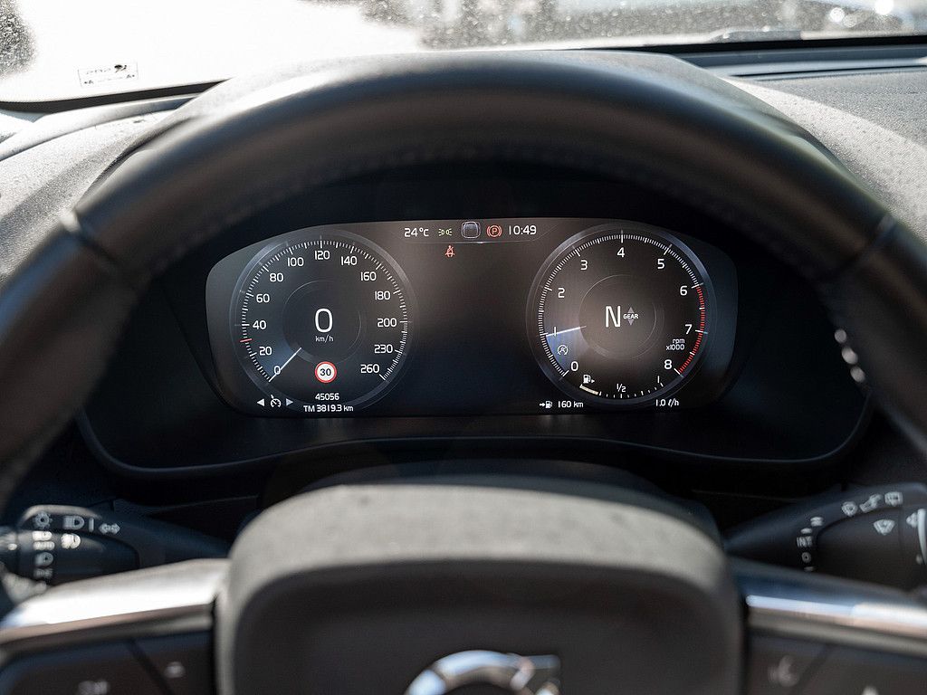 Volvo  T2 Momentum Core
