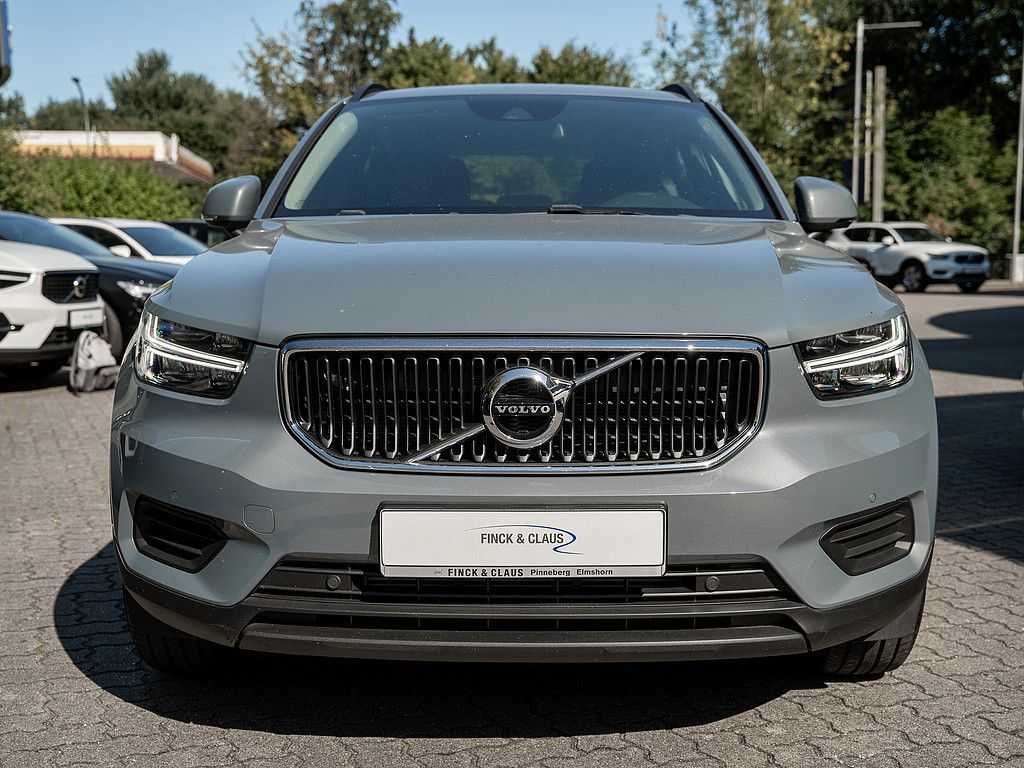 Volvo  T2 Momentum Core