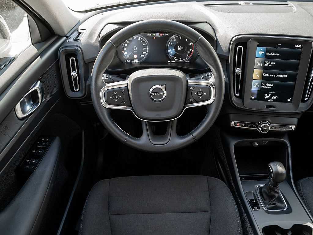 Volvo  T2 Momentum Core