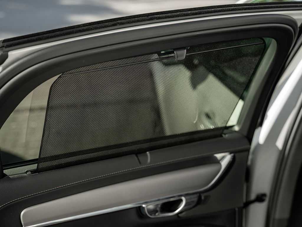 Volvo  T8 AWD Plus Dark