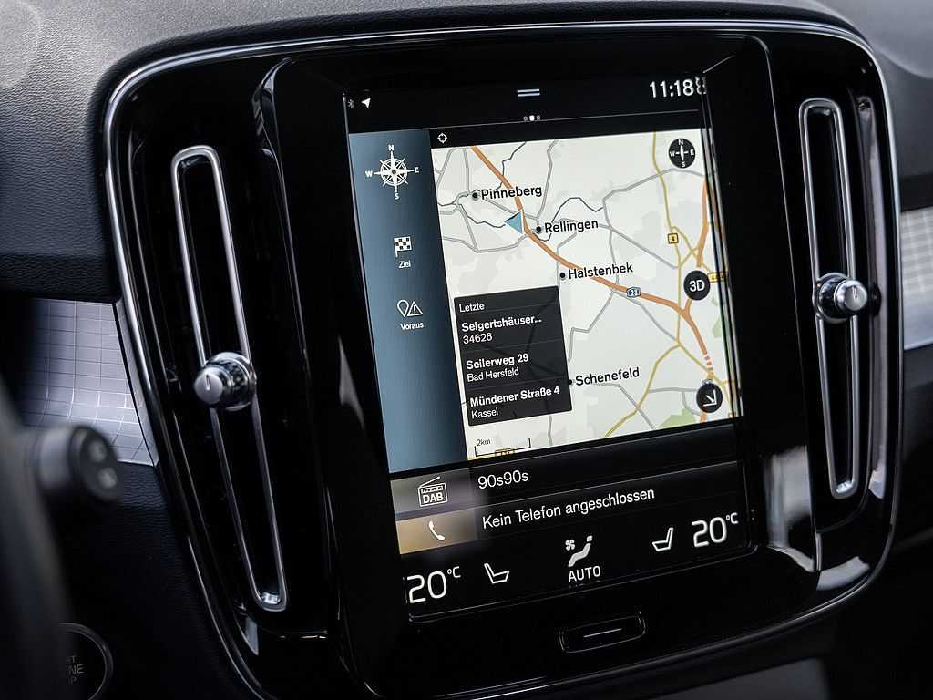 Volvo  T4 Recharge R Design Expression