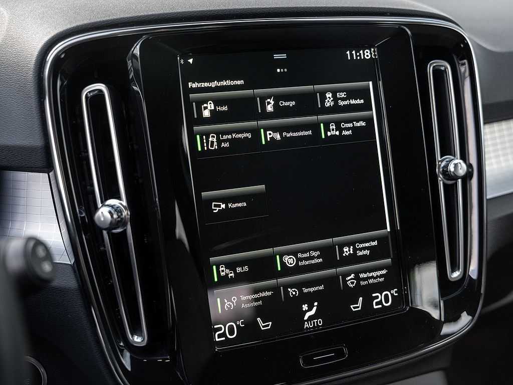 Volvo  T4 Recharge R Design Expression