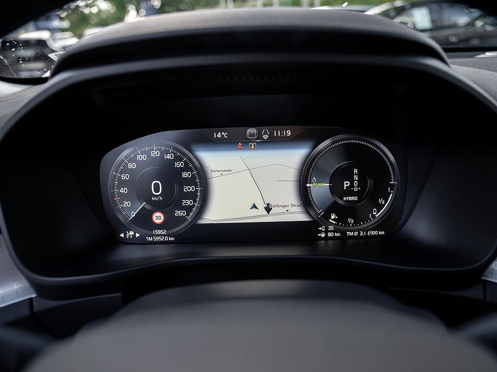 Volvo  T4 Recharge R Design Expression