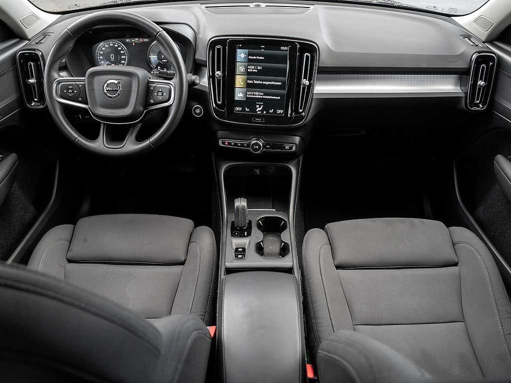 Volvo  T5 Recharge R Design Expression ACC, AHK