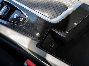 Volvo  T6AWD Recharge Inscription Expression