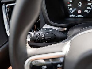 Volvo  T6 AWD Recharge Plus Dark