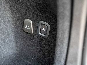 Volvo  T6 AWD Recharge Plus Dark