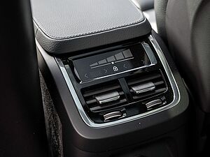 Volvo  T8 AWD Inscription Expression