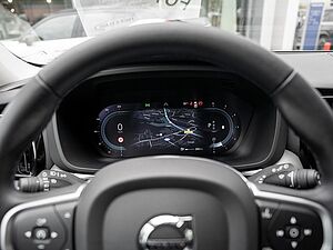 Volvo  B4 Momentum Pro AWD