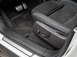 Volvo  Pro Recharge Pure Electric 2WD PANO 360°