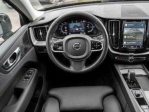 Volvo  T6 AWD Plus Dark