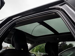 Volvo  T6 AWD Plus Dark
