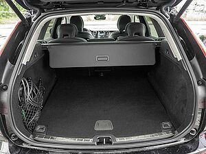 Volvo  T6 AWD Plus Dark