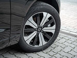 Volvo  T6 AWD Plus Dark