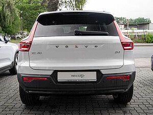Volvo  B4 Ultimate Dark 2WD