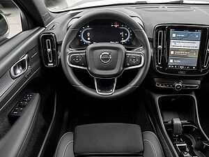 Volvo  B4 Ultimate Dark 2WD