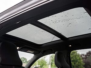 Volvo  Twin Motor Performance AWD Ultra Dark