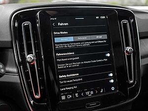 Volvo  Twin Motor Performance AWD Ultra Dark