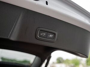 Volvo  Twin Motor Performance AWD Ultra Dark