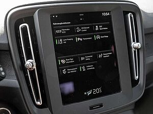 Volvo  T3 Momentum Pro