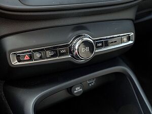 Volvo  T3 Momentum Pro