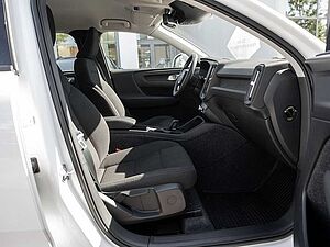 Volvo  T3 Momentum Pro
