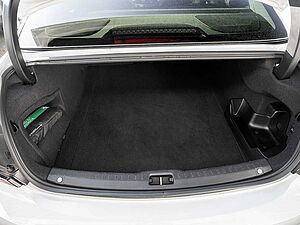 Volvo  T8 AWD Plus Dark