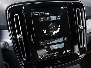 Volvo  T4 Recharge R Design Expression