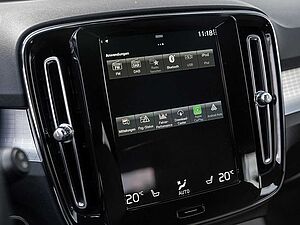 Volvo  T4 Recharge R Design Expression