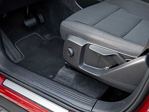 Volvo  T4 Recharge R Design Expression