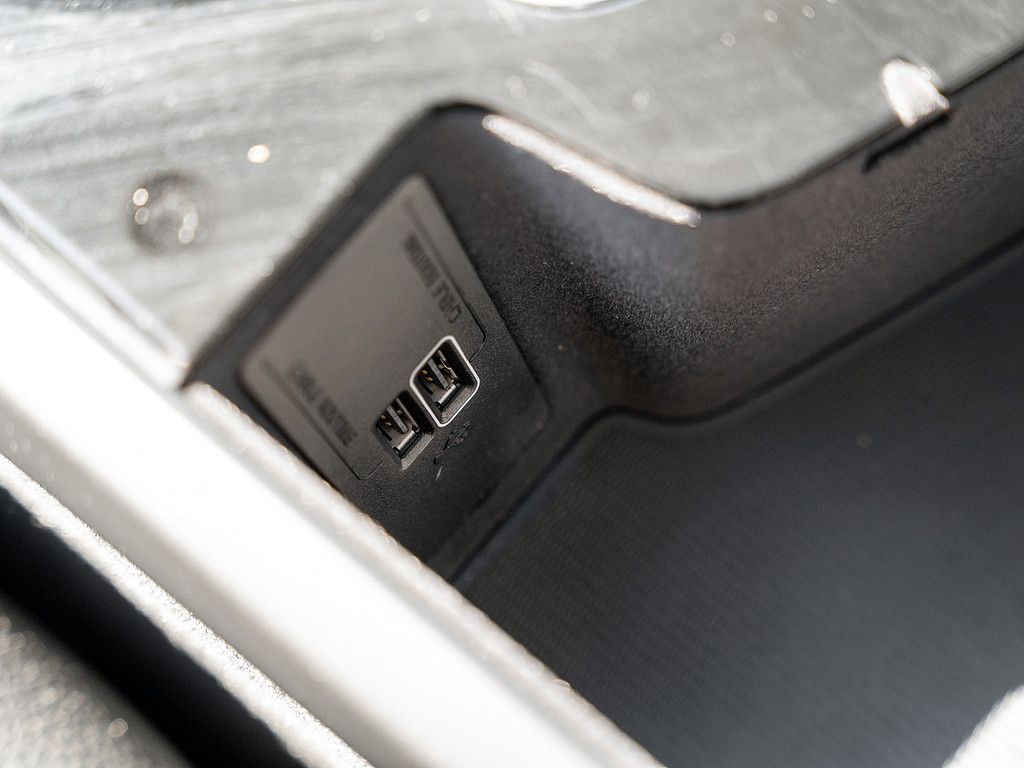 Volvo  T8 AWD Inscription Expression