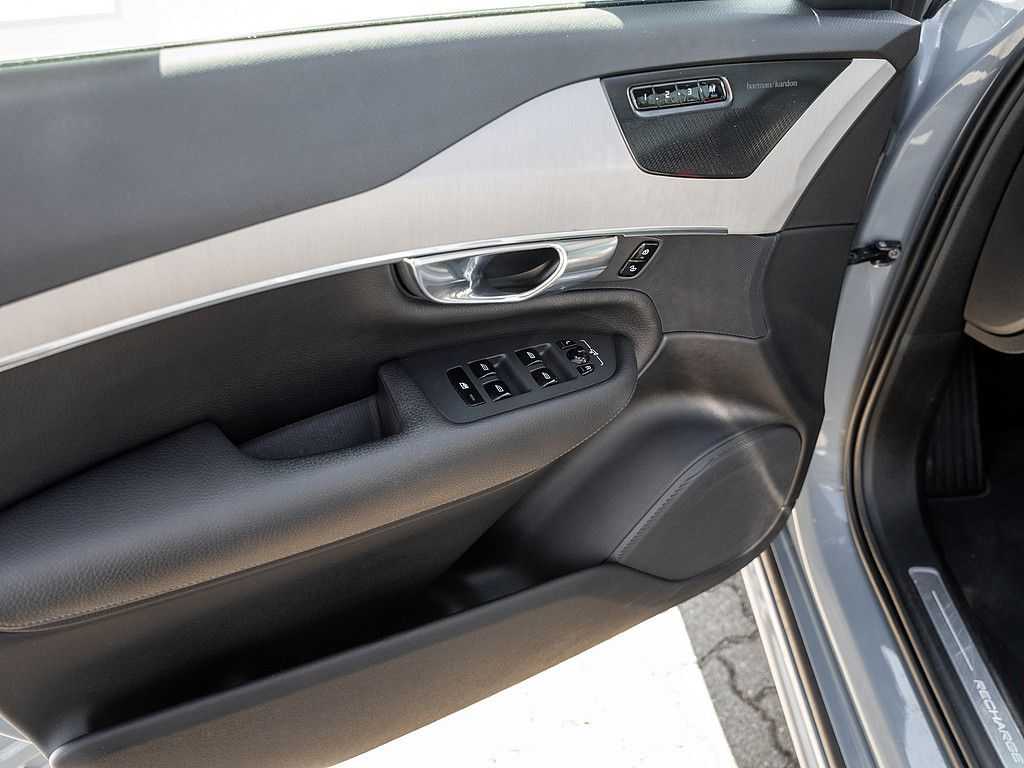 Volvo  T8 AWD Inscription Expression