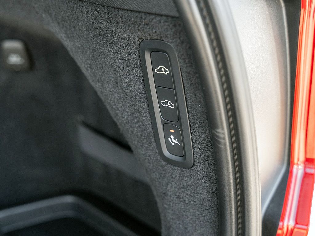 Volvo  T8 AWD Inscription Expression