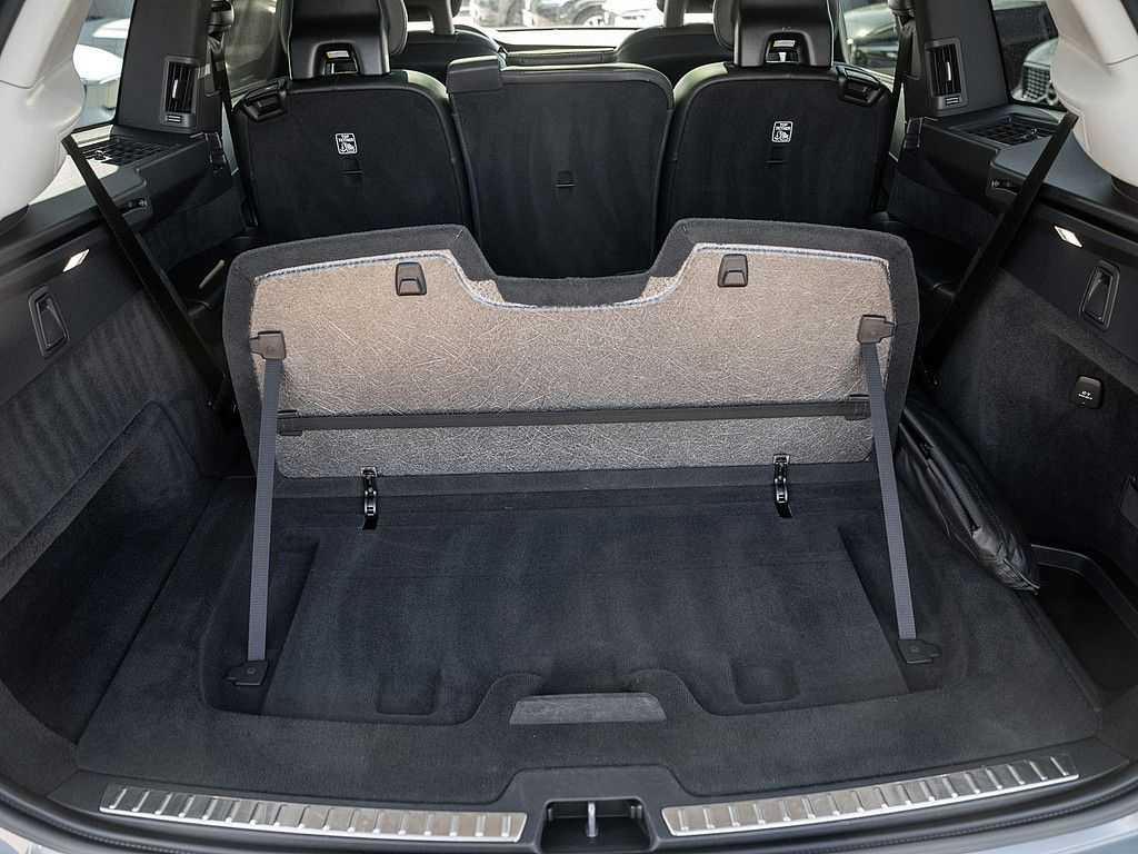 Volvo  T8 AWD Inscription Expression