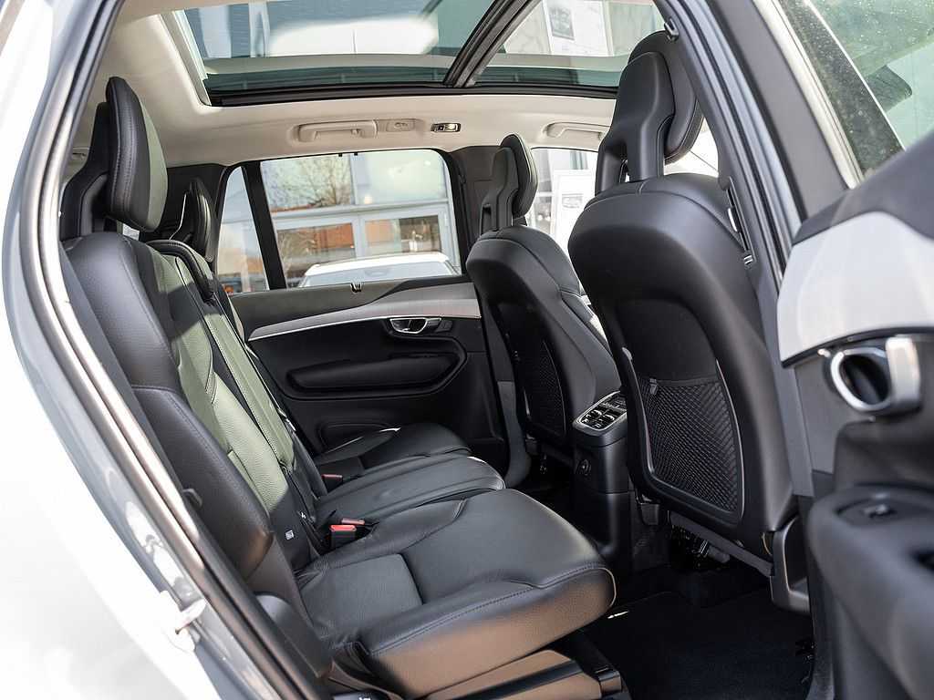 Volvo  T8 AWD Inscription Expression