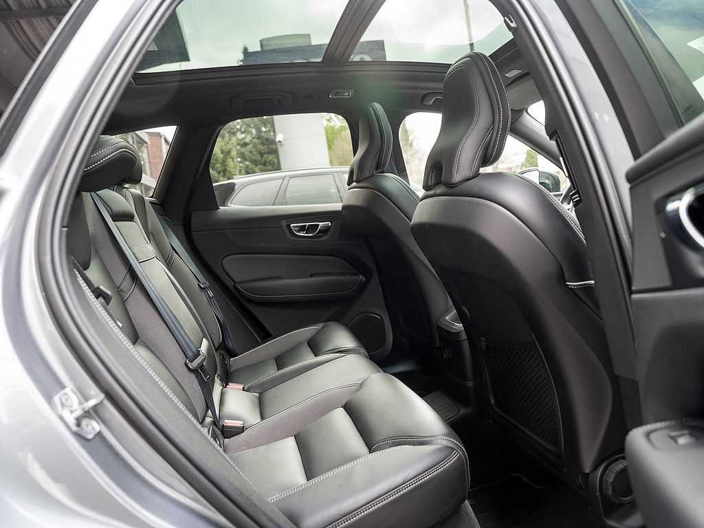 Volvo  T8 AWD R-Design