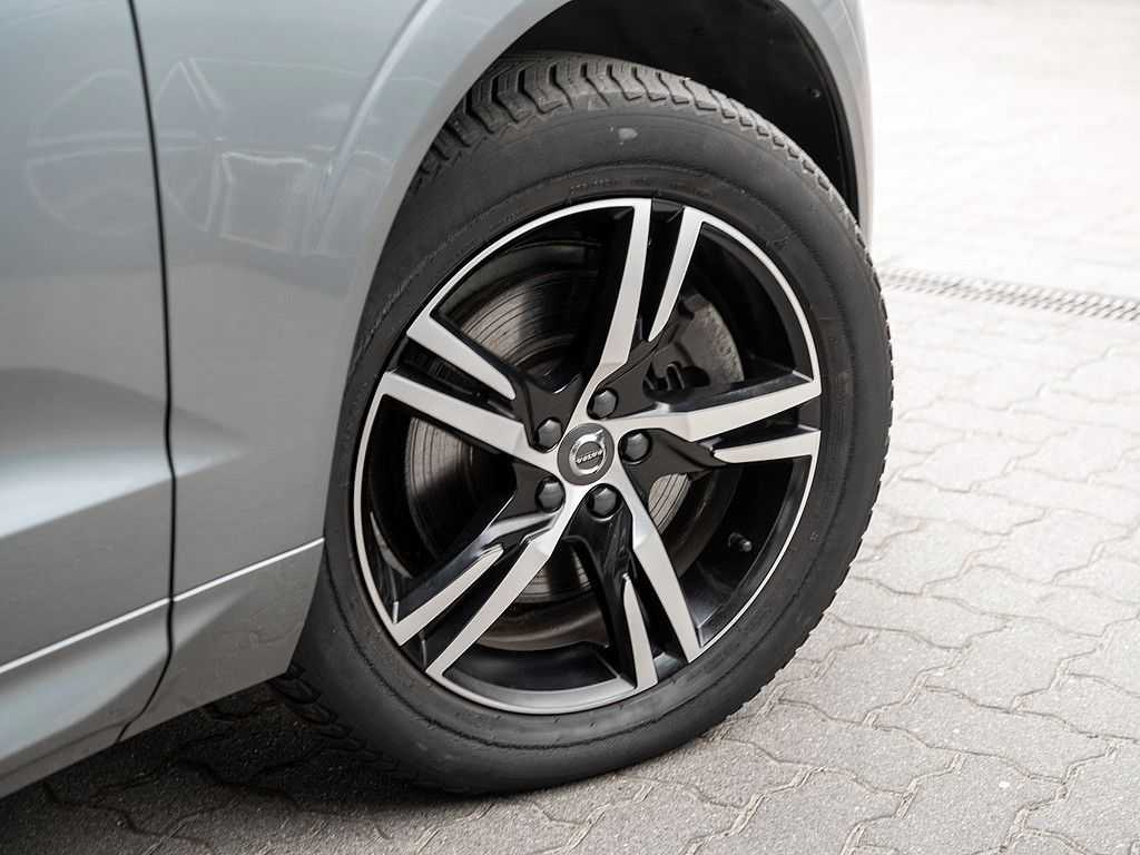 Volvo  T8 AWD R-Design