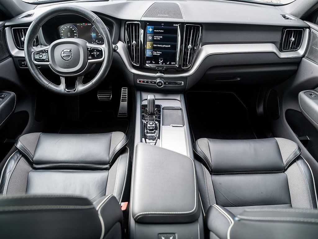 Volvo  T8 AWD R-Design