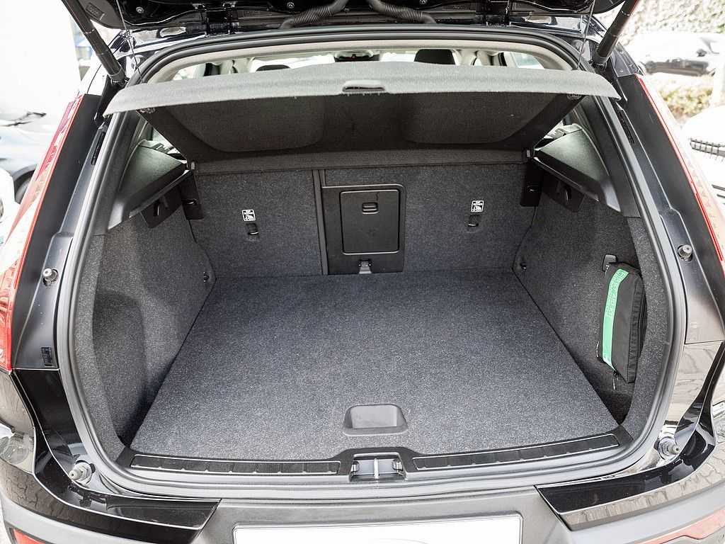 Volvo  T4 Recharge Inscription Expression