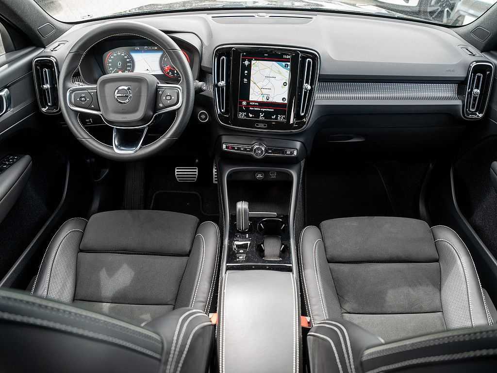 Volvo  B4 R-Design