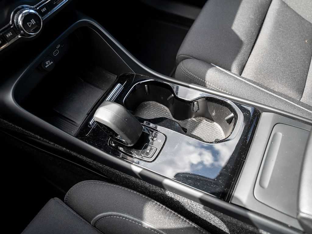 Volvo  Core Recharge Pure Electric 2WD