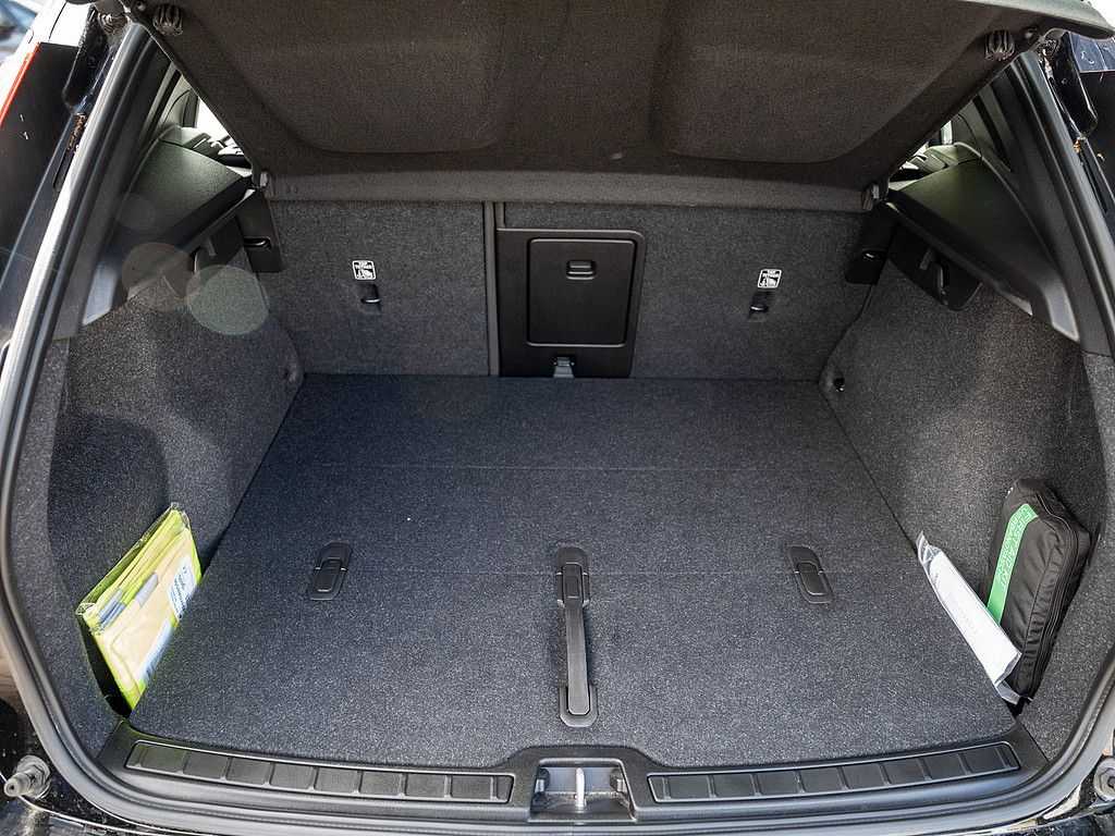 Volvo  Core Recharge Pure Electric 2WD