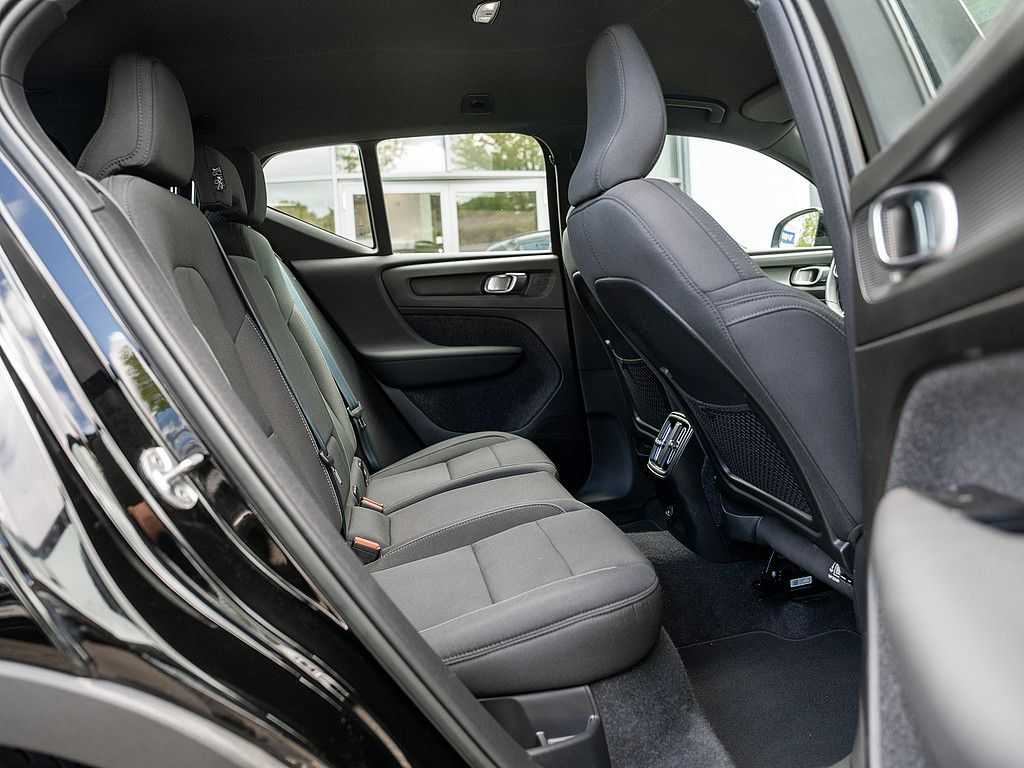 Volvo  Core Recharge Pure Electric 2WD