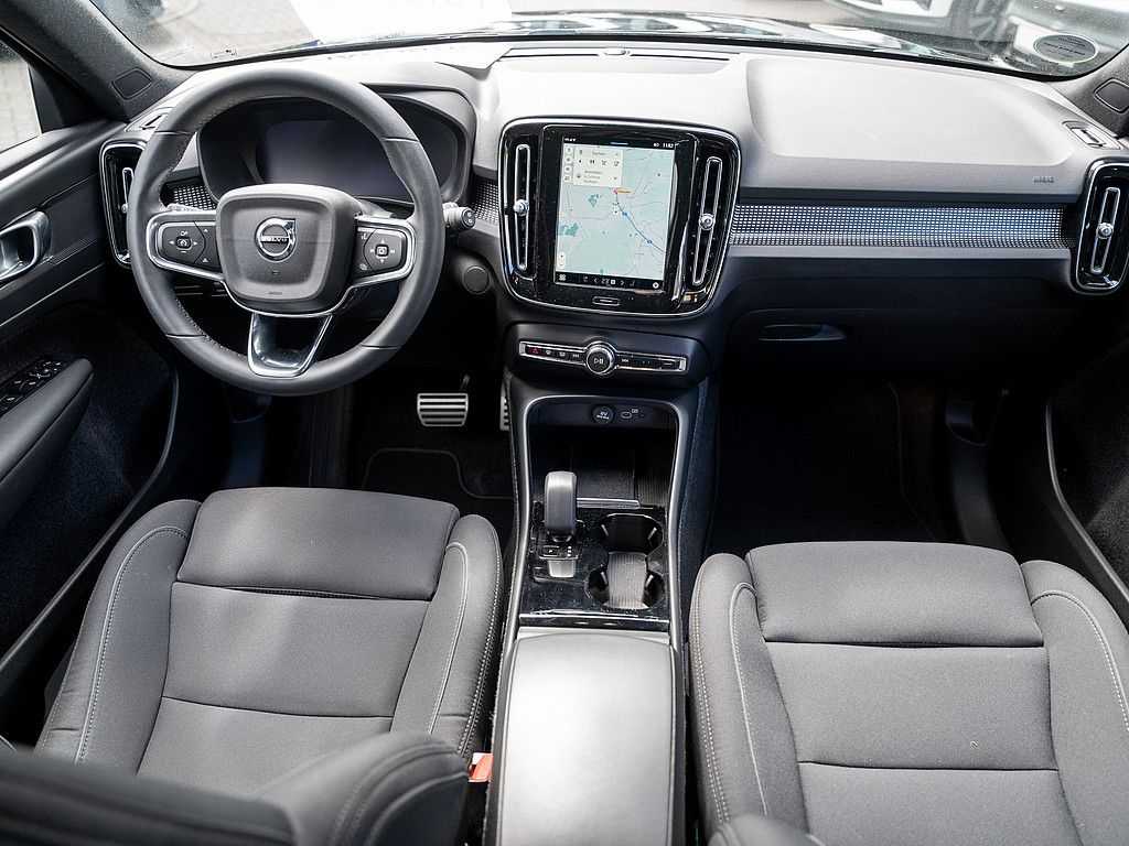 Volvo  Core Recharge Pure Electric 2WD