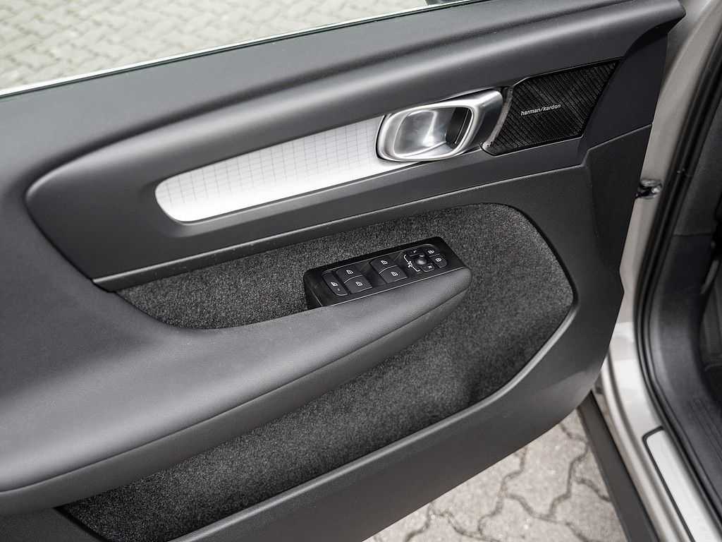 Volvo  T4 Inscription Expression Recharge