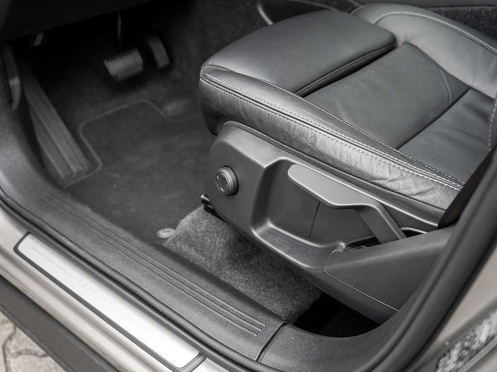 Volvo  T4 Inscription Expression Recharge